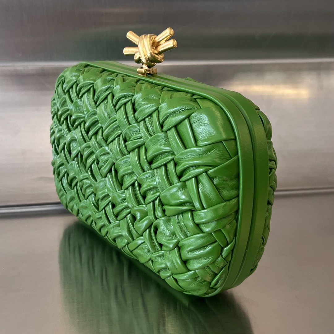 Knot Padded Intreccio Leather Clutch Green Bombou